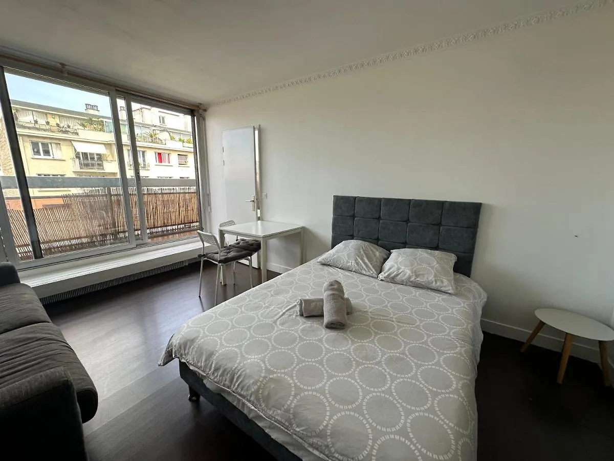 Tour Eiffel 135 Alesia Apartament Paryż