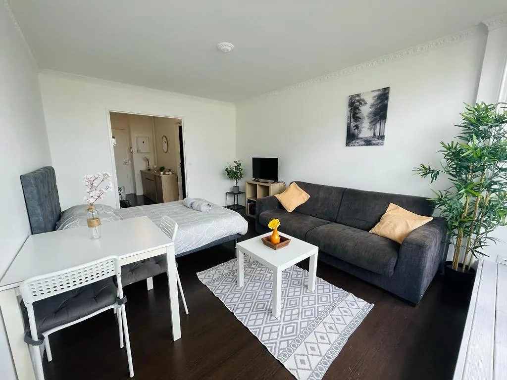 Apartament Tour Eiffel 135 Alesia